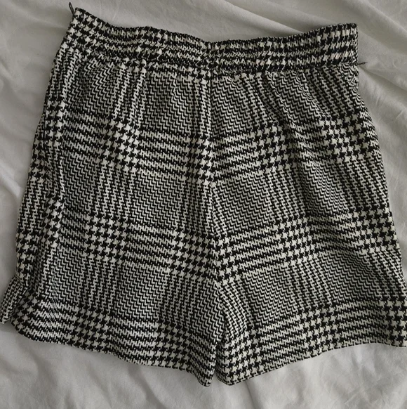 Petal & Pup Classic Black and White Plaid Women's Skort Size XS NWT - Picture 3 of 7